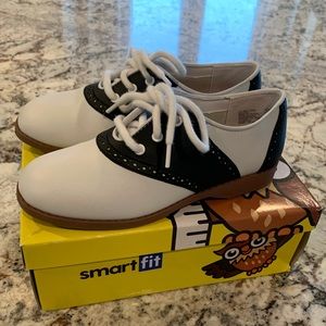 Smart fit Saddle Oxford Shoe Sz 1.5